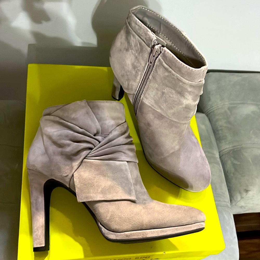 Gianni Bini suede ankle boots